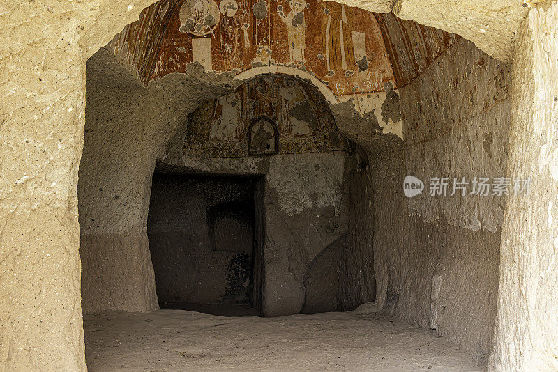 Üzümlü Kilise(葡萄教堂)玫瑰谷，戈雷梅国家公园。卡帕多西亚,土耳其。